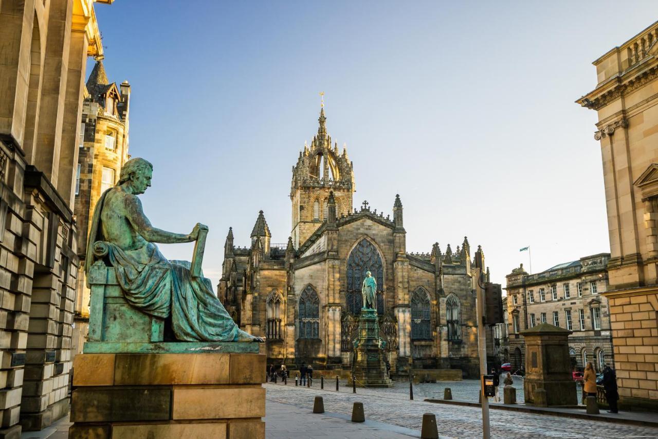 Bright & Tranquil Apartment Near City Centre With Free Parking! Edinburgh Exterior foto